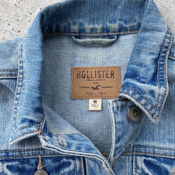 Cropped Denim Jacket - Picture 2 of 3